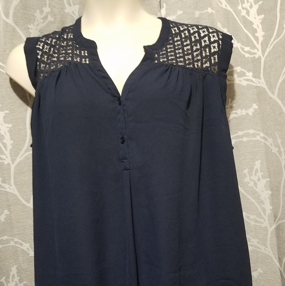 Plus size navy blouse - Picture 7 of 7